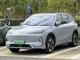 Geely E5 Pro 60,2 kWh — électrique, suv familial chinois vendu en France